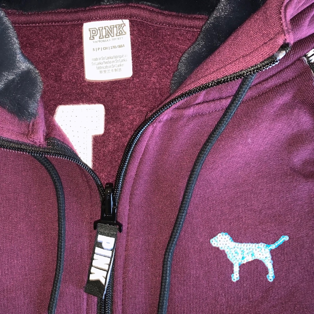 NWOT S VS PINK maroon hoodie with black faux fur - Picture 3 of 4